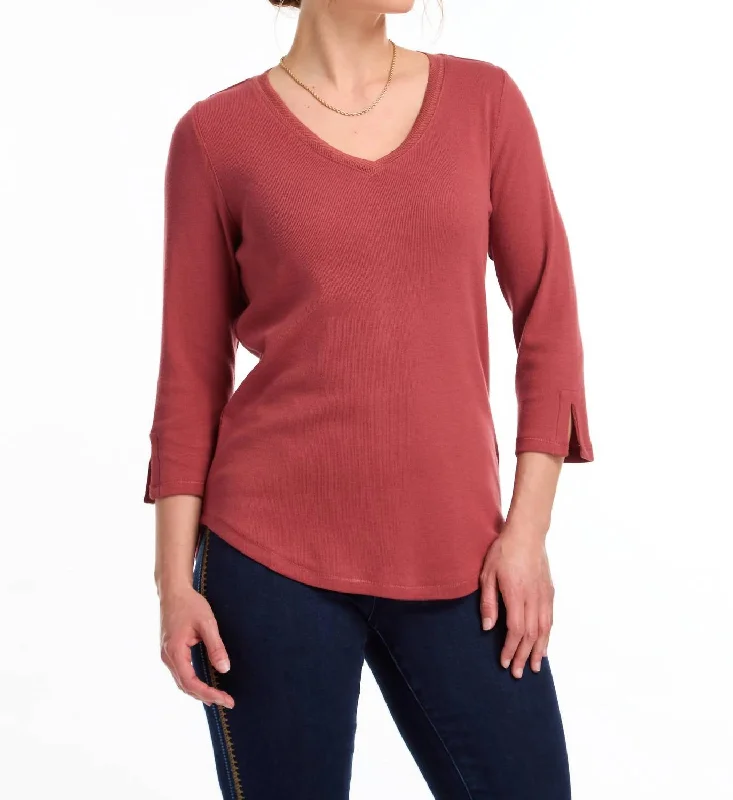 Baby Rib V-Neck 3/4 Sleeve Top In Rust Red